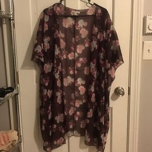 American Eagle "kimono" top
